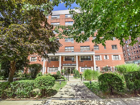 2nd image of 33 Barker Ave APT 4L