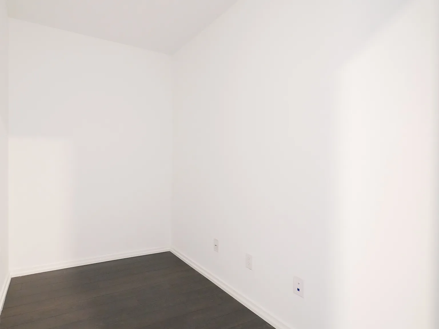 197 Yonge St - 1511 Toronto — Photo 2