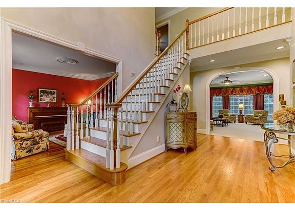 Stunning two story foyer