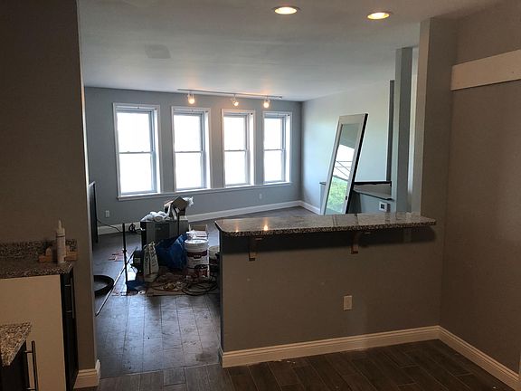 5th image of 22917 Woodward Ave
