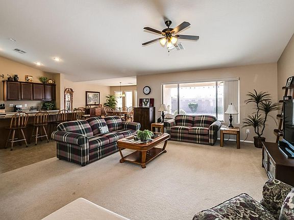 3rd image of 44951 W Juniper Ave