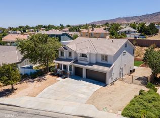7502 Ridge View Dr, Lancaster, CA 93536
