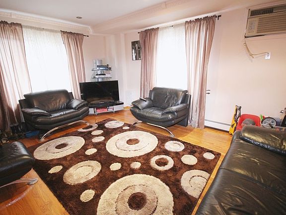2nd image of 2685 E 23rd St #1