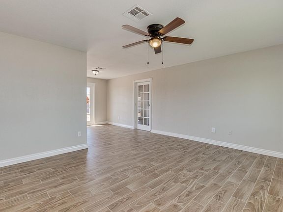 3rd image of 1307 W 6th Ave