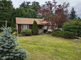 18 Hunt St, Hooksett, NH 03106