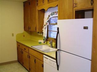 1716 SW 22nd Park, Topeka, KS 66611