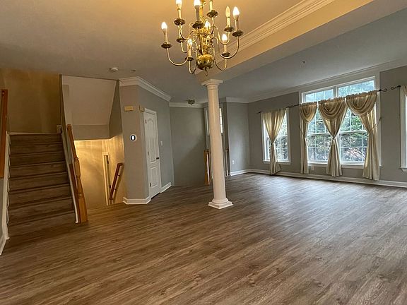2nd image of 2050 Ashleigh Woods Ct