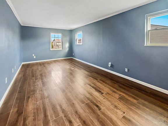 3rd image of 11921 Belgreen Ln