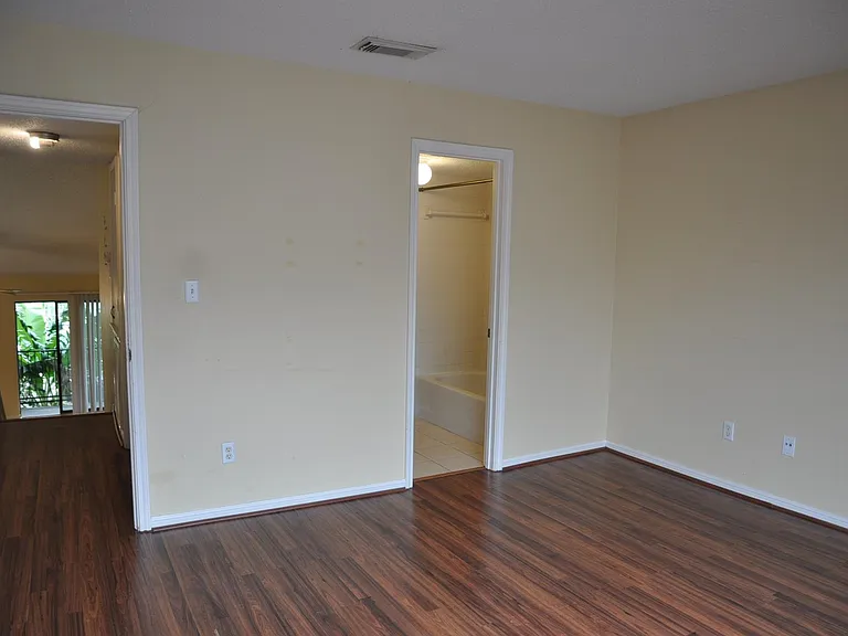 3754 Tanglewilde St #C16 — Photo 20