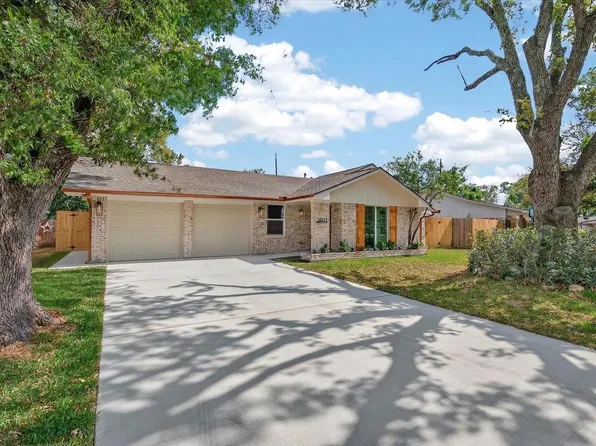 10519 Brinwood Dr, Houston, TX 77043