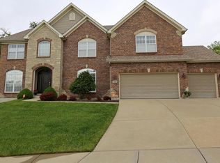 63 Charbonier Bluffs Dr, Florissant, MO 63031