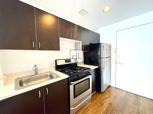 Rented by Highline Residential | media 4