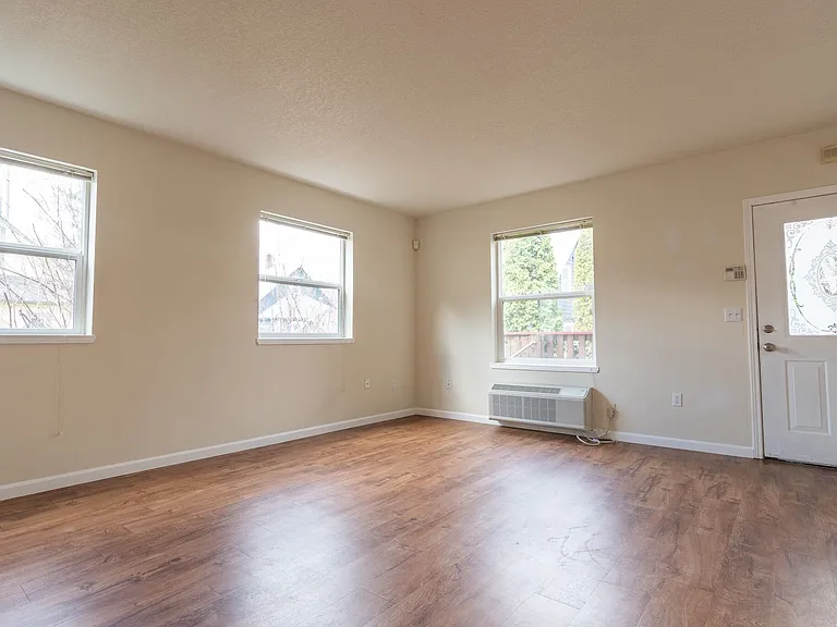 145 NE Sacramento St #C — Photo 7