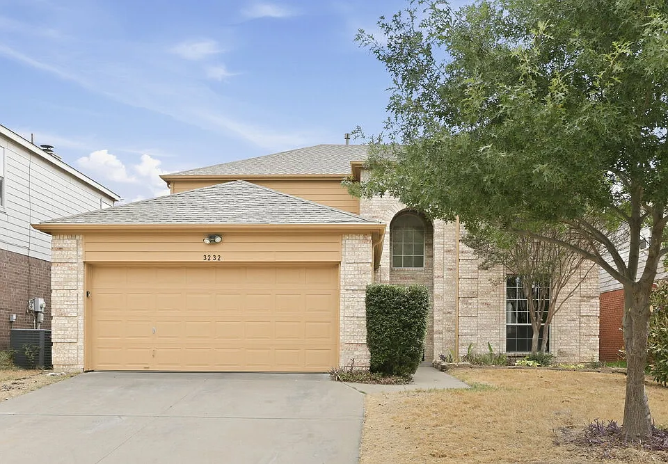 3232 Roddy Dr
