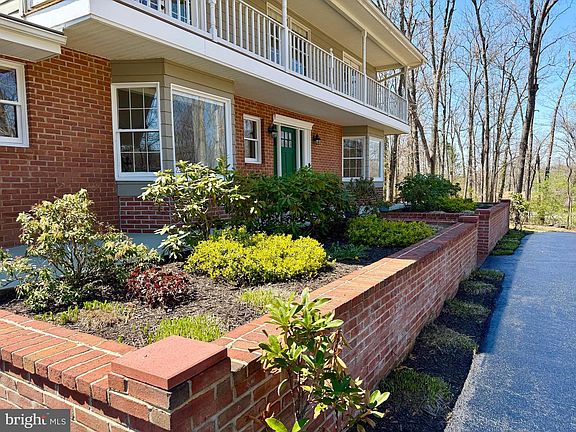 2nd image of 405 Spring Valley Dr