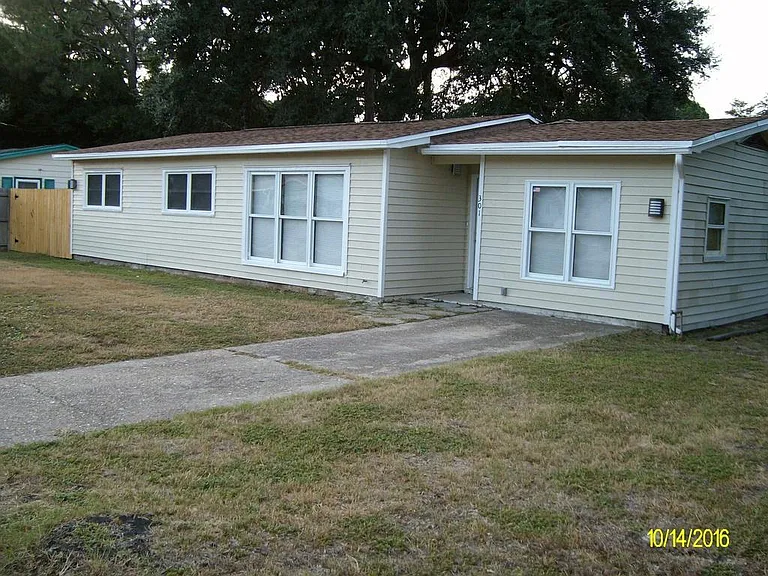 301 Newcastle Dr — Photo 22