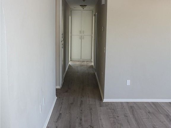 3rd image of 608 E Old Second St