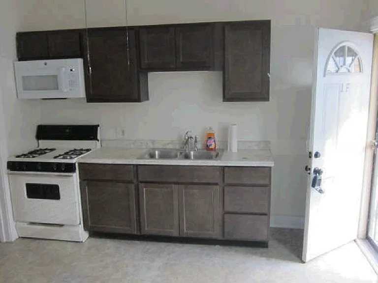 15613 Halsted St #1F — Photo 2