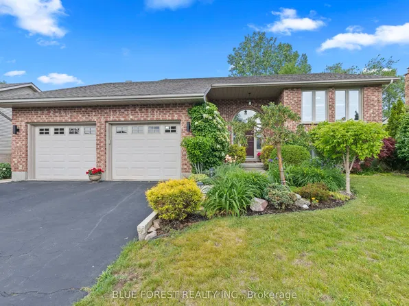 29 Village Gate Cres, Thames Centre, ON N0L 1G3