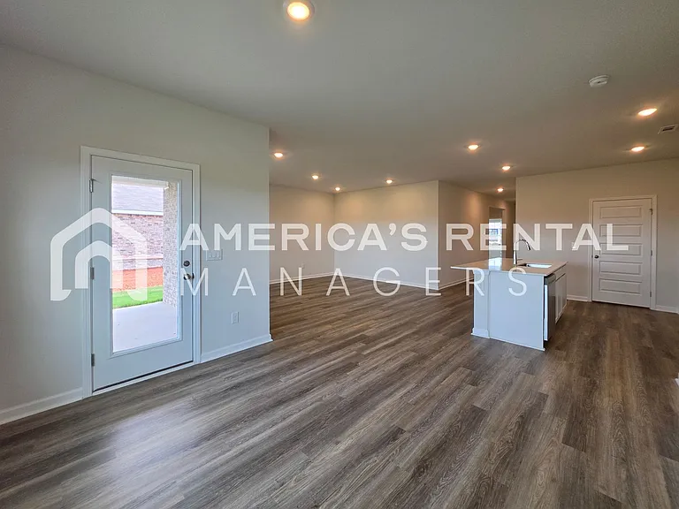 181 Keller Dr — Photo 37