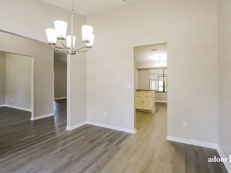 11644 Carondelet Ln — Photo 8
