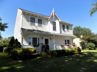 86 Bernard Dr #3, Buffalo Grove, IL 60089