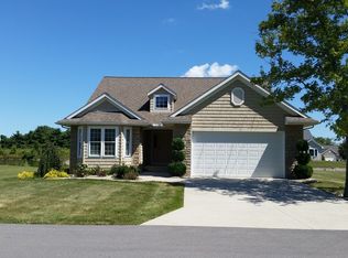 853 Falling Waters Blvd, Port Clinton, OH 43452