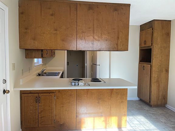 4th image of 1772 W Gordon St