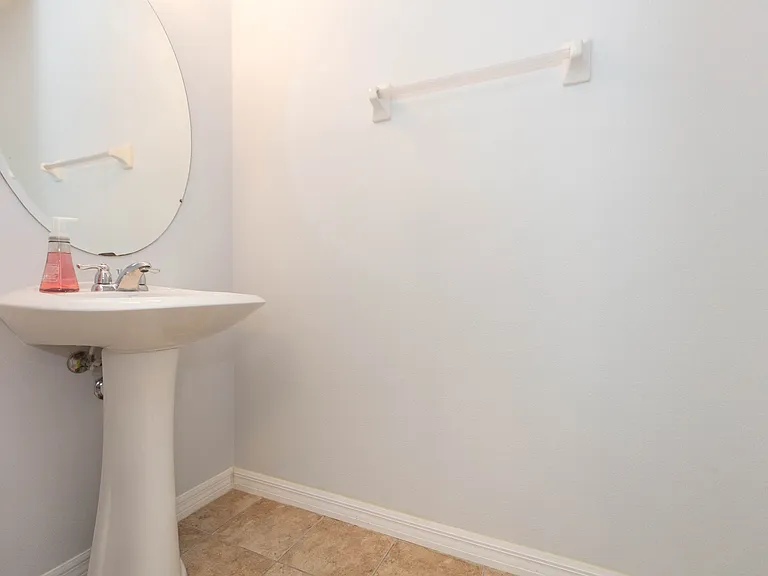 15948 Fishhawk View Dr — Photo 18