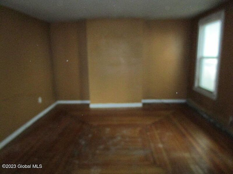 5th image of 252 1st Street