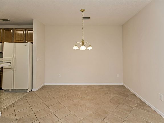 5th image of 785 Oakleaf Plantation Pkwy Unit 412