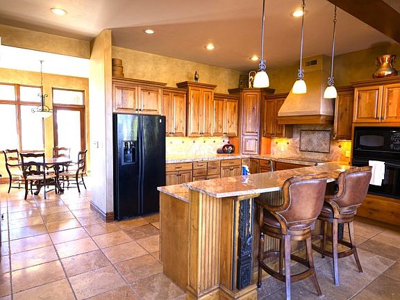 4th image of 2569 I Rd