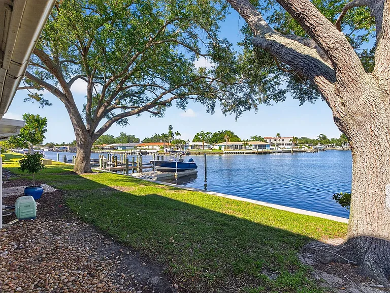 6497 Cape Hatteras Way NE #3 — Photo 28