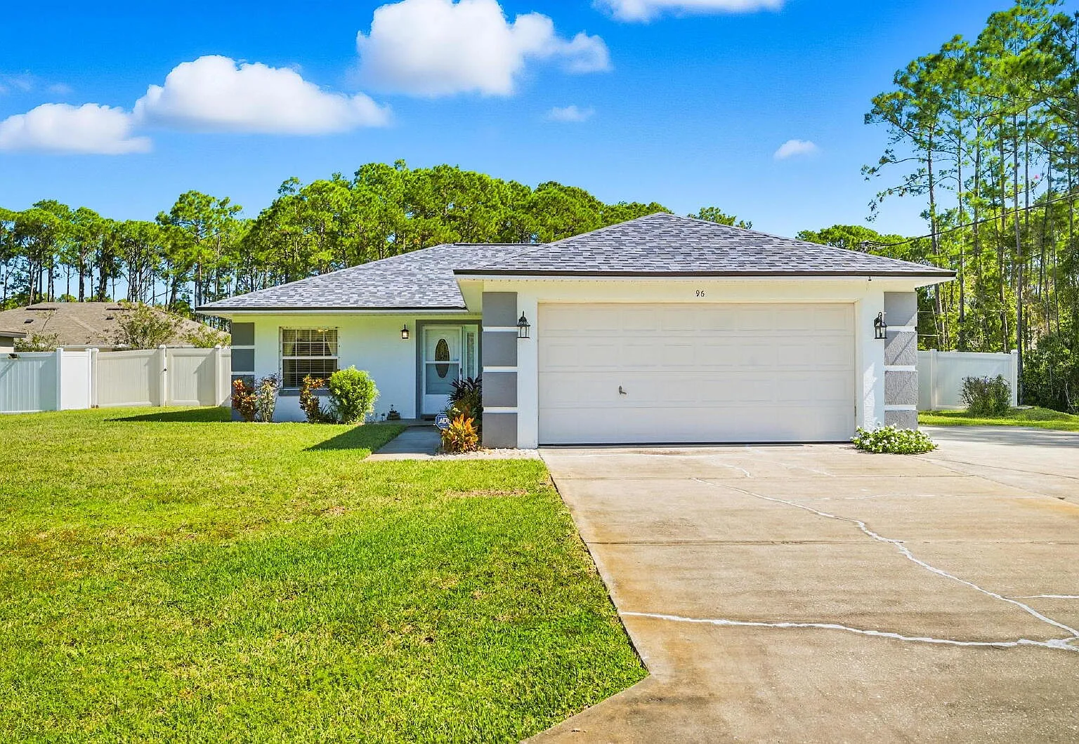 3 bed, 2.0 bath, 2163 sqft, $1,800 — Photo 1