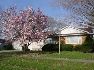 303 Young St, Hedrick, IA 52563