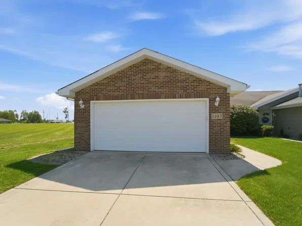 1103 W 84th Dr, Merrillville, IN 46410