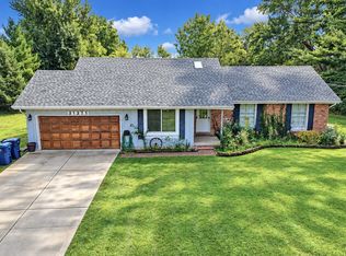 21271 W Park Dr, Lake Villa, IL 60046