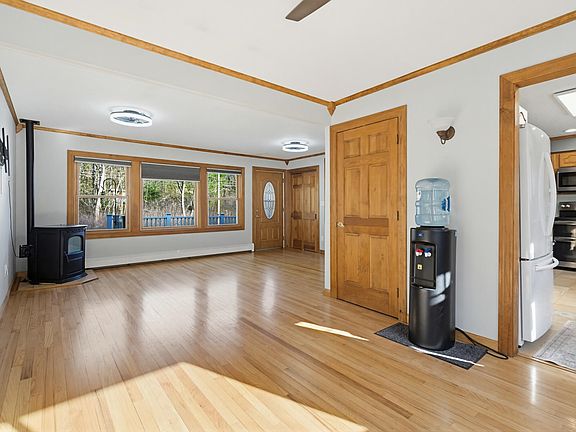 4th image of 404 Sandogardy Pond Road