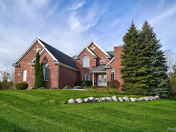 3rd image of 17041 Kings Fairway Ln