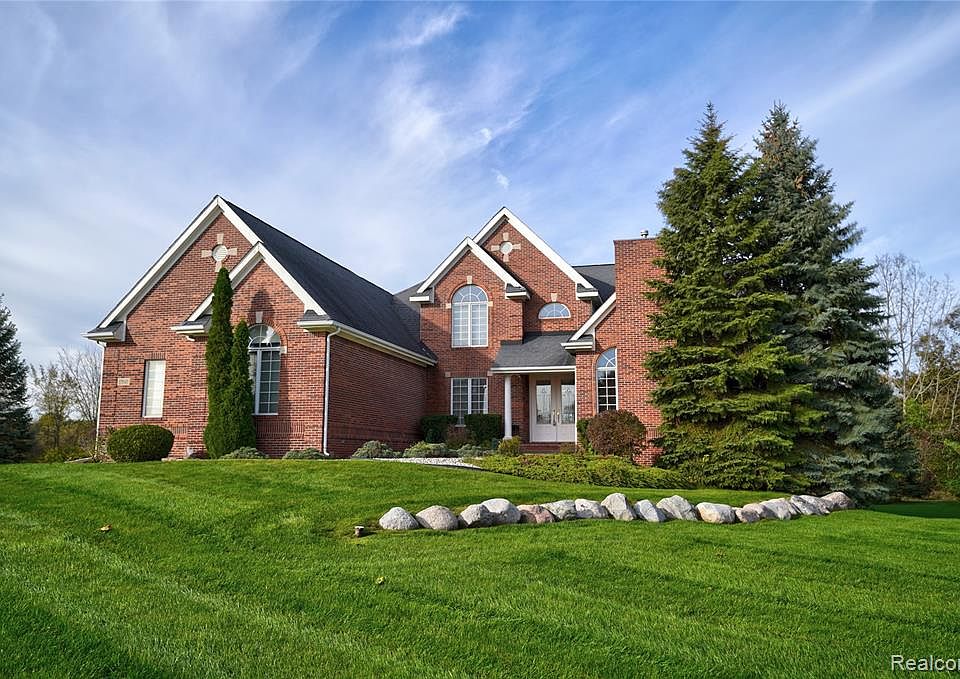 17041 Kings Fairway Ln, Grand Blanc, MI 48439 Zillow