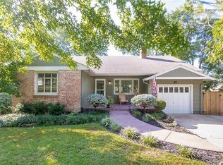 2625 W 51st Ter, Westwood, KS 66205