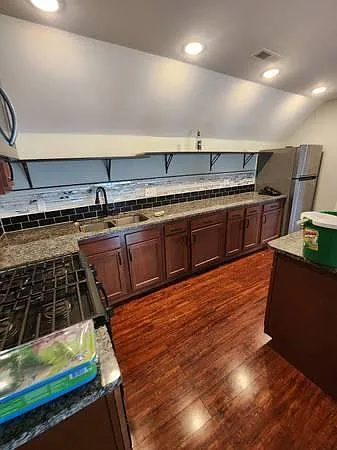 885 Glenwood Ave #2 — Photo 3