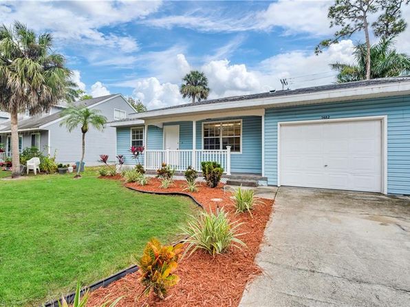 1482 La Petite Ct, Naples, FL 34104