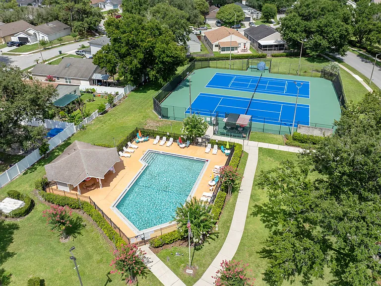 8026 Waldorf Ct — Photo 29