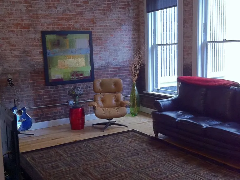 369 Washington St — Photo 11