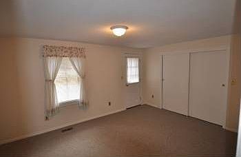 2nd image of 18A Milford St