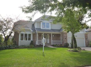 1136 Conan Doyle Rd, Naperville, IL 60564