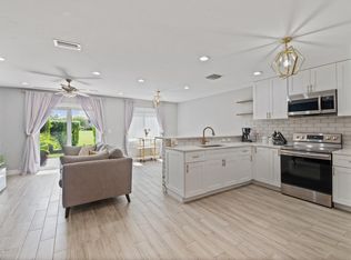 5274 Pine Meadows Rd, Lake Worth, FL 33463