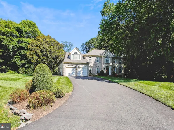 12020 Hamden Ct, Oakton, VA 22124