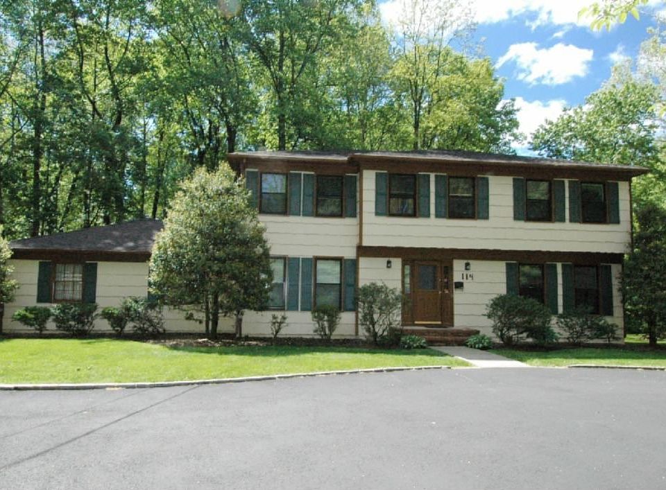 FRONT EXTERIOR